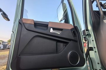 ���������콢KX ���߰� 14.5L LNG 630���� 6X4 ����12�� AMT�Զ��� ǣ����(4500mm���)ͼƬ