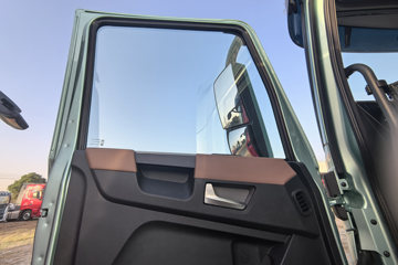 ���������콢KX ���߰� 14.5L LNG 630���� 6X4 ����12�� AMT�Զ��� ǣ����(4500mm���)ͼƬ