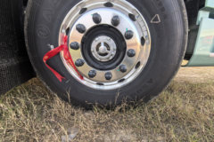 东风天龙旗舰KX 王者版 14.5L LNG 630马力 6X4 伊顿12档 AMT自动档 牵引车(4500mm轴距)