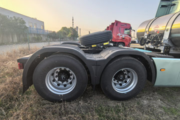 ���������콢KX ���߰� 14.5L LNG 630���� 6X4 ����12�� AMT�Զ��� ǣ����(4500mm���)ͼƬ