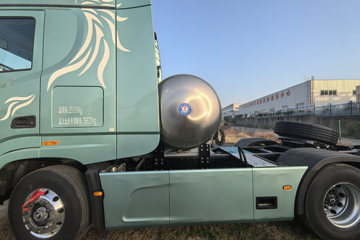 ���������콢KX ���߰� 14.5L LNG 630���� 6X4 ����12�� AMT�Զ��� ǣ����(4500mm���)ͼƬ