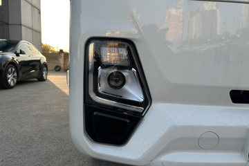 ����E˳�� 2025�� ���綯 4X2 Һɲ 4.2�׵�����ʽ�Ῠ ʱ���°�63.75kWhͼƬ