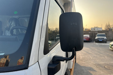 ����E˳�� 2025�� ���綯 4X2 Һɲ 4.2�׵�����ʽ�Ῠ ʱ���°�63.75kWhͼƬ