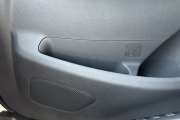 ����E˳�� 2025�� ���綯 4X2 Һɲ 4.2�׵�����ʽ�Ῠ ʱ���°�63.75kWhͼƬ