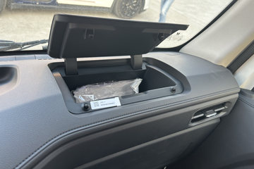 ����E˳�� 2025�� ���綯 4X2 Һɲ 4.2�׵�����ʽ�Ῠ ʱ���°�63.75kWhͼƬ