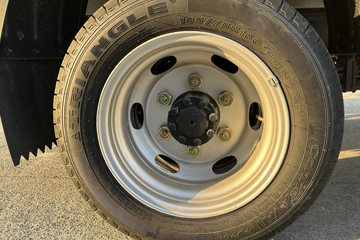 ����E˳�� 2025�� ���綯 4X2 Һɲ 4.2�׵�����ʽ�Ῠ ʱ���°�63.75kWhͼƬ