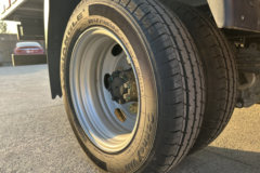 江铃E顺达 2025款 纯电动 4X2 液刹 4.2米单排厢式轻卡 时代新安63.75kWh