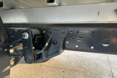 江铃E顺达 2025款 纯电动 4X2 液刹 4.2米单排厢式轻卡 时代新安63.75kWh