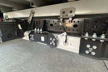 ����E˳�� 2025�� ���綯 4X2 Һɲ 4.2�׵�����ʽ�Ῠ ʱ���°�63.75kWhͼƬ