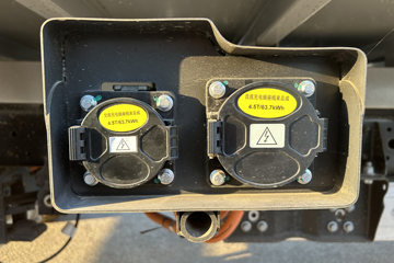 ����E˳�� 2025�� ���綯 4X2 Һɲ 4.2�׵�����ʽ�Ῠ ʱ���°�63.75kWhͼƬ