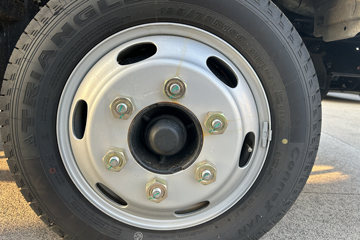 ����E˳�� 2025�� ���綯 4X2 Һɲ 4.2�׵�����ʽ�Ῠ ʱ���°�63.75kWhͼƬ