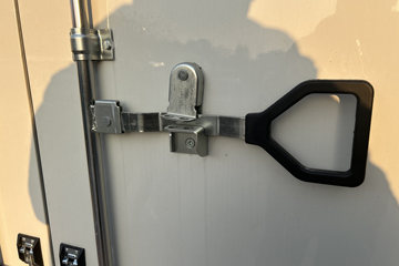 ����E˳�� 2025�� ���綯 4X2 Һɲ 4.2�׵�����ʽ�Ῠ ʱ���°�63.75kWhͼƬ