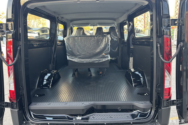 E福顺电动封闭厢货限时促销中 优惠1万