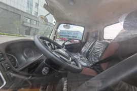 虎V&nbsp;清障车驾驶室图片