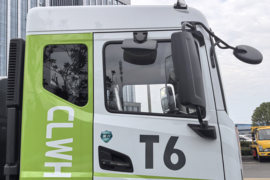 多利卡D9&nbsp;洒水车/喷洒车外观图片