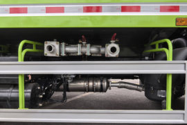 多利卡D9&nbsp;洒水车/喷洒车上装图片