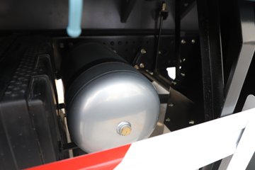 ��������G6000C ݼӢ�� 12.5L���� 600���� 8X4 ��ʿ��16�� AMT�Զ��� ��դʽ�ػ���ͼƬ