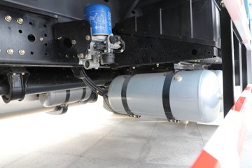 ��������G6000C ݼӢ�� 12.5L���� 600���� 8X4 ��ʿ��16�� AMT�Զ��� ��դʽ�ػ���ͼƬ