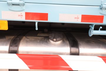 ��������G6000C ݼӢ�� 12.5L���� 600���� 8X4 ��ʿ��16�� AMT�Զ��� ��դʽ�ػ���ͼƬ