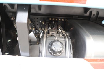 ��������G6000C ݼӢ�� 12.5L���� 600���� 8X4 ��ʿ��16�� AMT�Զ��� ��դʽ�ػ���ͼƬ