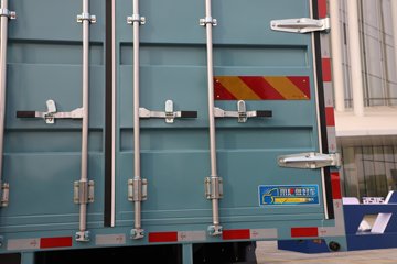 ��������G6000C ݼӢ�� 12.5L���� 600���� 8X4 ��ʿ��16�� AMT�Զ��� ��դʽ�ػ���ͼƬ