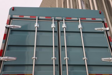 ��������G6000C ݼӢ�� 12.5L���� 600���� 8X4 ��ʿ��16�� AMT�Զ��� ��դʽ�ػ���ͼƬ