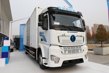 陕汽德龙M5000E 4X2 纯电动厢式载货车 600kWh