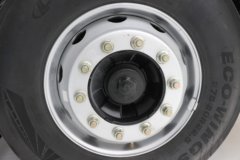 陕汽德龙M5000E 4X2 纯电动厢式载货车 600kWh