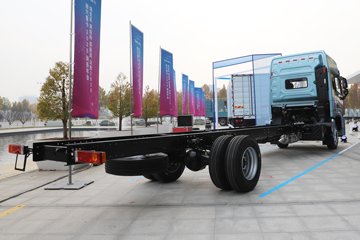 德龙G6000&nbsp;载货车外观                                                图片