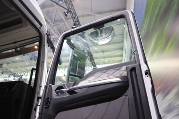 �����ǵ¿�C5L ȫ��֮�� 4X2 9.6�״��綯��ʽ�ػ��� ����ʱ��352kWhͼƬ