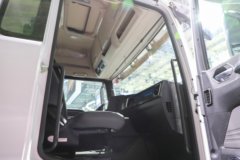 重汽汕德卡C5L 全勤之王 4X2 9.6米纯电动厢式载货车 宁德时代352kWh