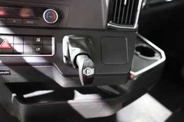 �����ǵ¿�C5L ȫ��֮�� 4X2 9.6�״��綯��ʽ�ػ��� ����ʱ��352kWhͼƬ