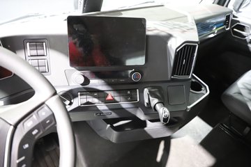 �����ǵ¿�C5L ȫ��֮�� 4X2 9.6�״��綯��ʽ�ػ��� ����ʱ��352kWhͼƬ