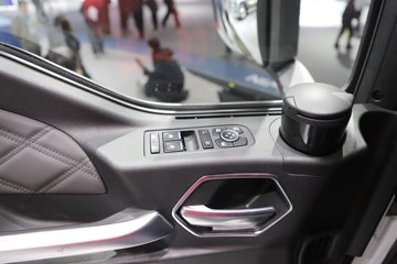 �����ǵ¿�C5L ȫ��֮�� 4X2 9.6�״��綯��ʽ�ػ��� ����ʱ��352kWhͼƬ