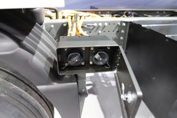 �����ǵ¿�C5L ȫ��֮�� 4X2 9.6�״��綯��ʽ�ػ��� ����ʱ��352kWhͼƬ
