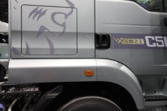 重汽汕德卡C5L 390马力 4X2 AMT自动档 6.9米冷藏车