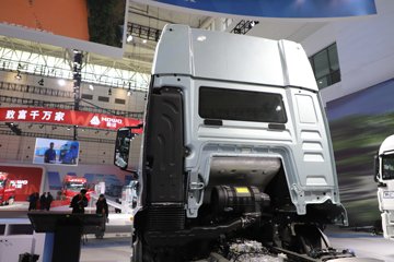 �����ǵ¿�C5L 390���� 4X2 AMT�Զ��� 6.9����س�ͼƬ