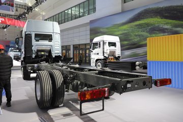 �����ǵ¿�C5L 390���� 4X2 AMT�Զ��� 6.9����س�ͼƬ