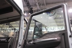 重汽汕德卡C5L 390马力 4X2 AMT自动档 6.9米冷藏车