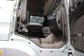 �����ǵ¿�C5L 390���� 4X2 AMT�Զ��� 6.9����س�ͼƬ