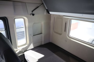 �����ǵ¿�C5L 390���� 4X2 AMT�Զ��� 6.9����س�ͼƬ