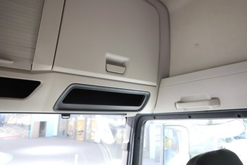 �����ǵ¿�C5L 390���� 4X2 AMT�Զ��� 6.9����س�ͼƬ