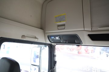 �����ǵ¿�C5L 390���� 4X2 AMT�Զ��� 6.9����س�ͼƬ