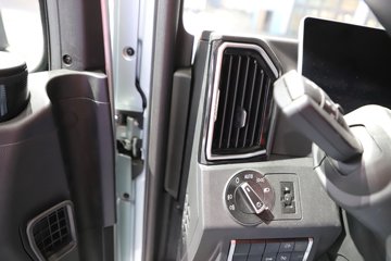 �����ǵ¿�C5L 390���� 4X2 AMT�Զ��� 6.9����س�ͼƬ