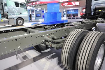 �����ǵ¿�C5L 390���� 4X2 AMT�Զ��� 6.9����س�ͼƬ