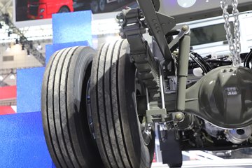 �����ǵ¿�C5L 390���� 4X2 AMT�Զ��� 6.9����س�ͼƬ