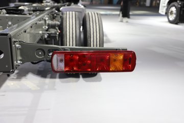 �����ǵ¿�C5L 390���� 4X2 AMT�Զ��� 6.9����س�ͼƬ