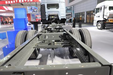 �����ǵ¿�C5L 390���� 4X2 AMT�Զ��� 6.9����س�ͼƬ