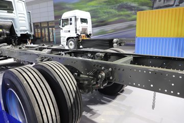 �����ǵ¿�C5L 390���� 4X2 AMT�Զ��� 6.9����س�ͼƬ