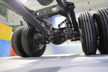 �����ǵ¿�C5L 390���� 4X2 AMT�Զ��� 6.9����س�ͼƬ